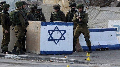 Soldados israelíes disparan y matan a un palestino desarmado